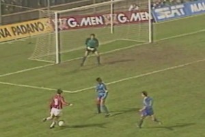 战胜巴萨，AC米兰的首座欧洲超级杯冠军